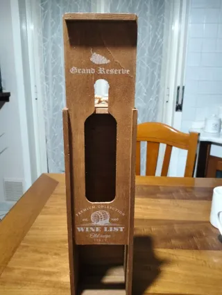 Porta bottiglia in legno Grand Reserve.