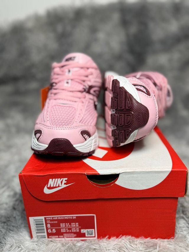 Zapatillas Nike Rosas y Marrones