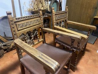 Silla antigua. Butacón madera y cuero 150 años.
