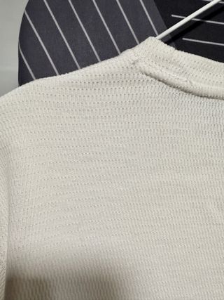 Camiseta Zara. Texturizada. Hombre. Talla S.