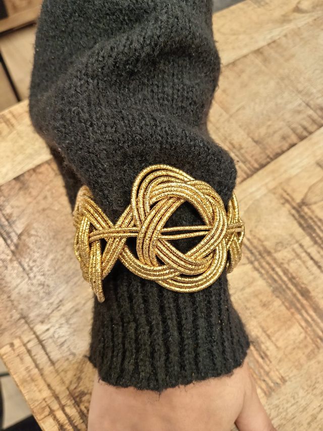 Bracciale rigido nodo dorato