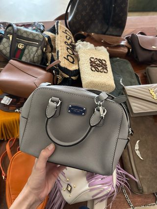 Bolso Michael Kors Gris en perfecto estado