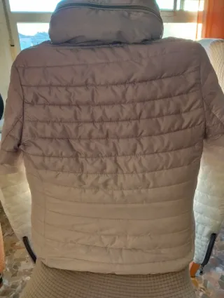 Chaqueta entallada plumas mujer gris/blanco