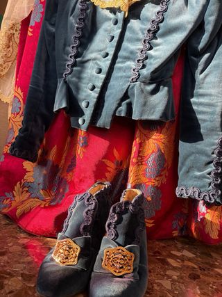 Traje de Fallera Talla 38/40 Corpiño,falda y botin