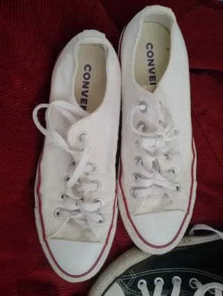 2 Pares Zapatillas Converse Blancas y Negras