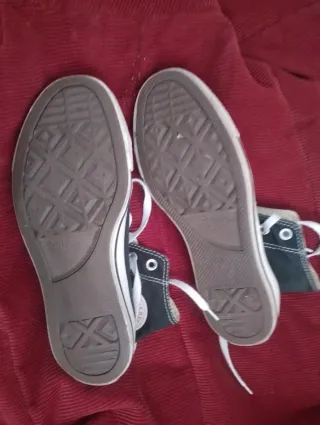 2 Pares Zapatillas Converse Blancas y Negras