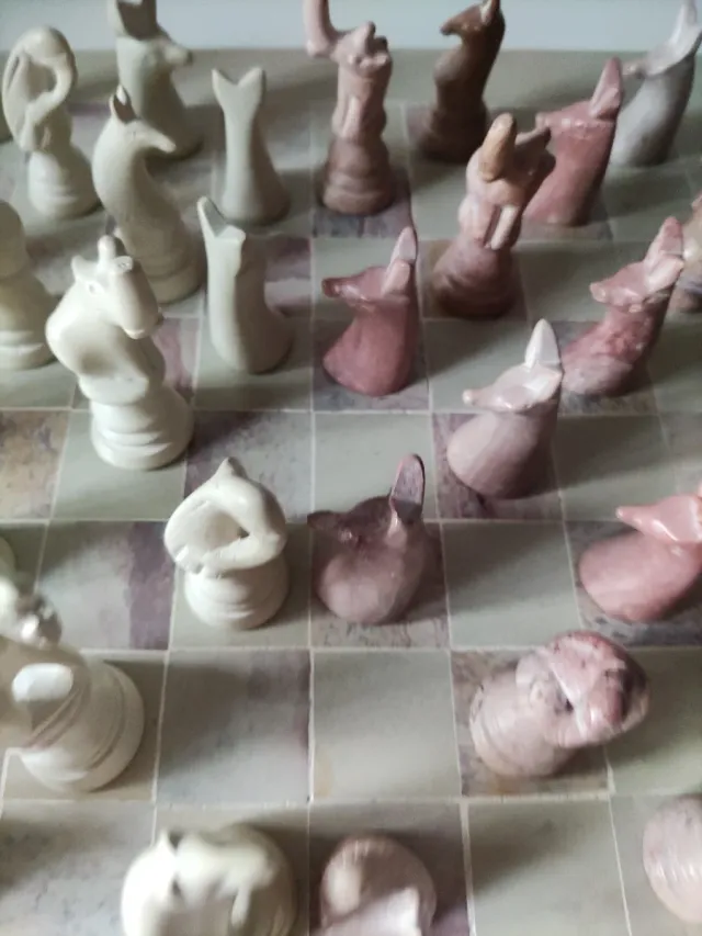 Ajedrez de Kenia - Piezas de mármol