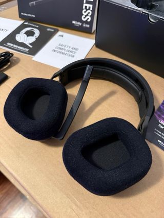 Corsair HS80 RGB Wireless Auriculares Gaming