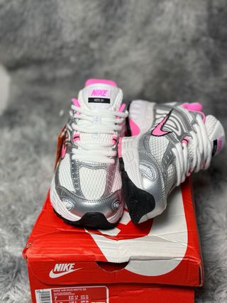 Zapatillas Nike Blancas y Rosas