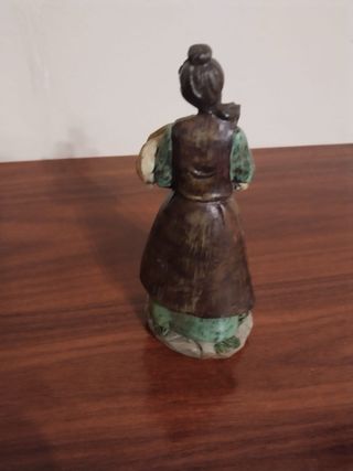 Figura Belén Mujer con Cesta