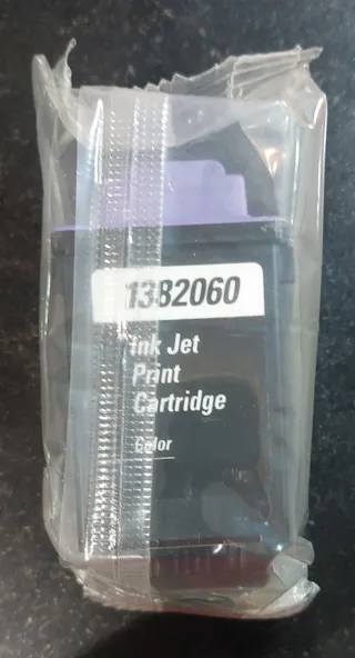 4 Cartuchos Tinta Lexmark 1382050/60 y micrófono.