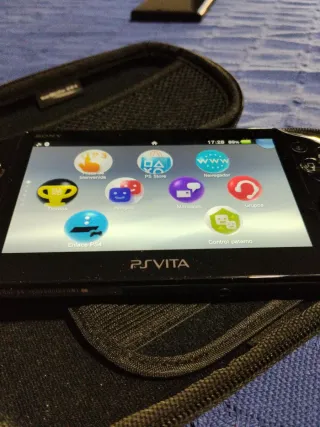 Psp PSVita slim 32GB Negra + Funda + cable carga