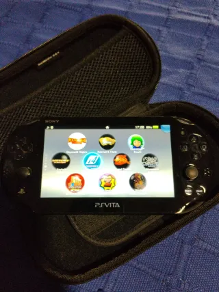 Psp PSVita slim 32GB Negra + Funda + cable carga