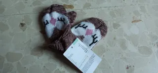 Manoplas infantiles a estrenar