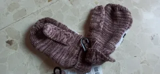 Manoplas infantiles a estrenar