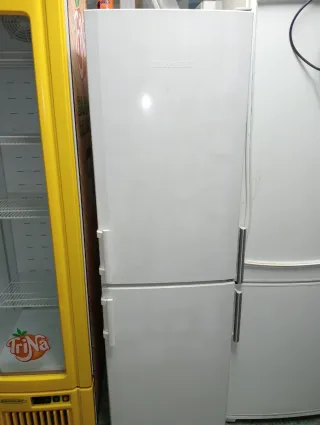 Nevera Liebherr Blanca