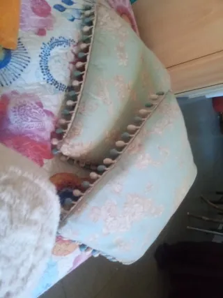 Coppia cuscini decorativi nuovi con pon pon