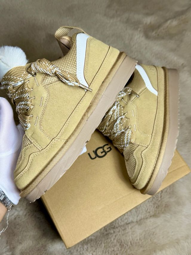 Botas UGG Beige y Blanco
