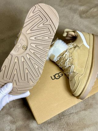 Botas UGG Beige y Blanco