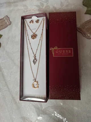 Set Collares y Pendientes Guess