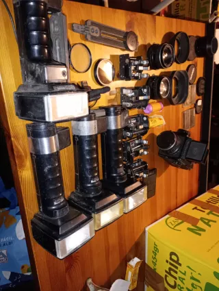 Cámara Mamiya 645 Negra y accesorios.