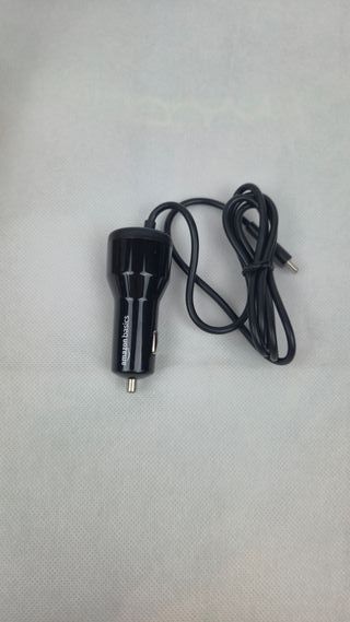 Cargador Coche USB-C y USB-A Amazon Basics