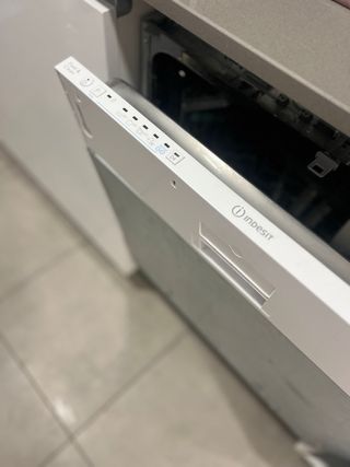 Lavastoviglie Indesit da Incasso per Cucina Completa