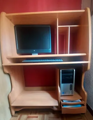 Mesa de ordenador compacto haya .