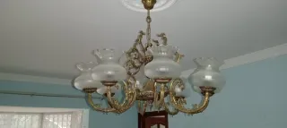 Lámpara de bronce antigua 8 brazos. Algo negociabl