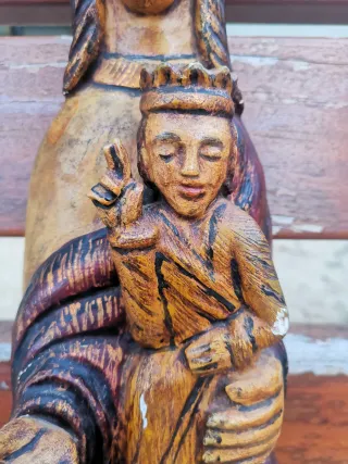 Virgen románica madera tallada