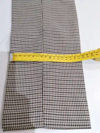 Pantalón Sfera cuadros t/ 40, color beige. Nuevo.