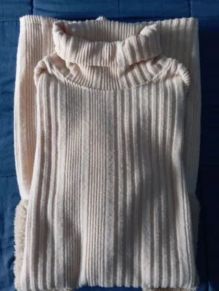 Vestido de niña cuello alto