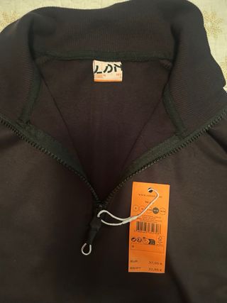 Sudadera negra 1/4 cremallera chula 16 años