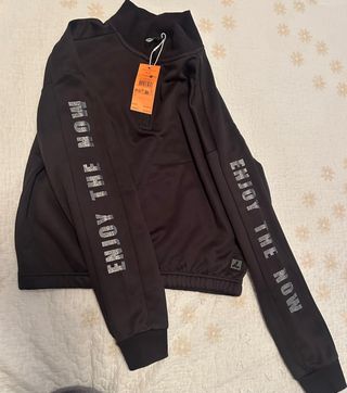 Sudadera negra 1/4 cremallera chula 16 años