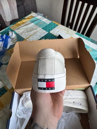 Zapatillas Tommy Jeans Beige Talla 43