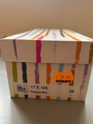 Scarpe ballerine con cinturino incrociato