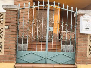 Puerta valla forja 1.70m alto x 1.50m ancho