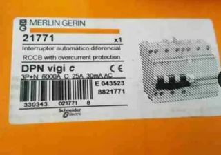 MAGNETOTERMICO + DIF. MERLIN GERIN 21771 (3) Y (5)