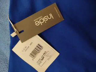 Falda corta fiesta azul, el azul profundo