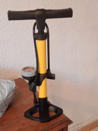 Bomba de Bicicleta WEIDMAX con Manómetro