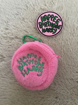 Parche y monedero rosa Happee Birthday Harry