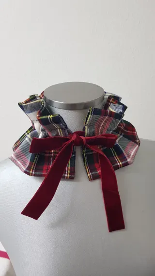 Cuello desmontable tartán con lazo