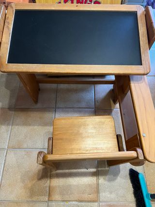 Pupitre Infantil Madera con Pizarra