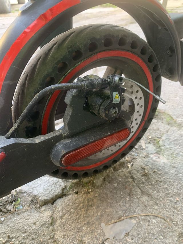 Patinete Eléctrico Xiaomi Negro/Rojo