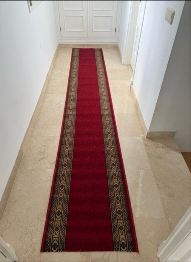 Alfombra NUEVA de pasillo roja con diseño Picasso