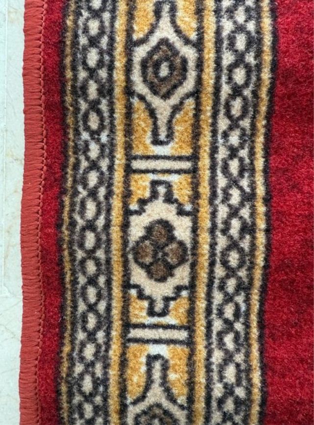 Alfombra NUEVA de pasillo roja con diseño Picasso