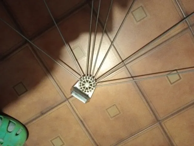 Asta doccia ad ombrello metallo