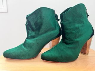 Botines terciopelo verde tacón