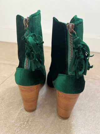 Botines terciopelo verde tacón