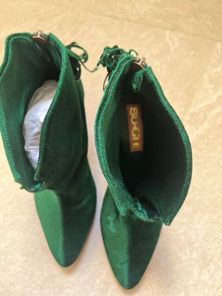 Botines terciopelo verde tacón